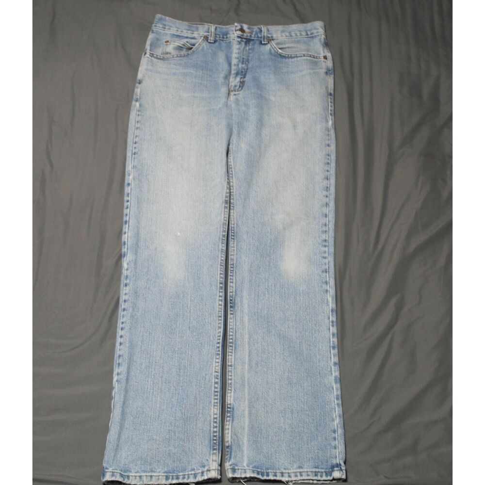 Lee Jeans Mens 33x34 Regular Fit Light Wash Distressed Blue Denim